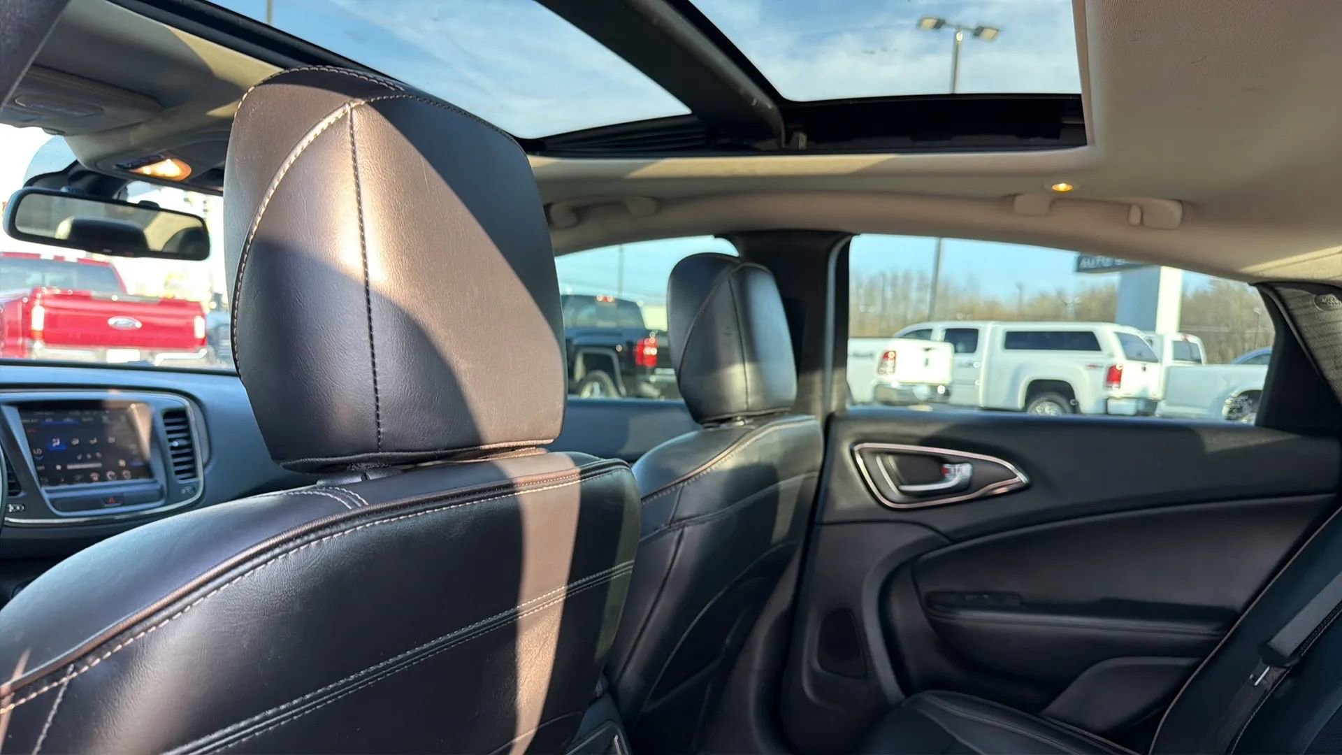 Used 2015 Chrysler 200 C w/ Navigation & Sound Group I image 47