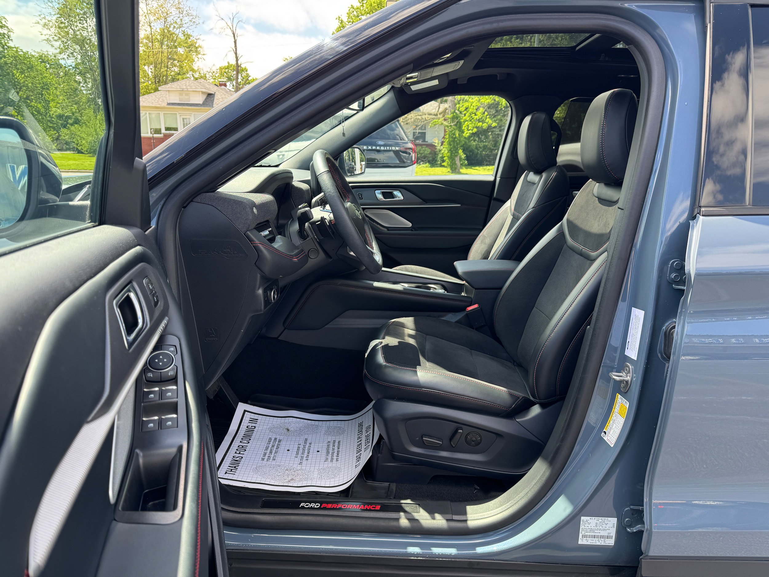 Used 2025 Ford Explorer ST AWD/4WD image 10