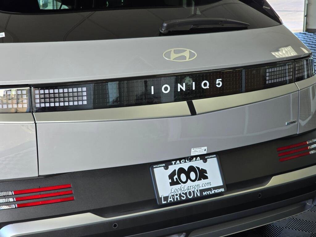 New 2026 Hyundai Ioniq 5 SEL image 13