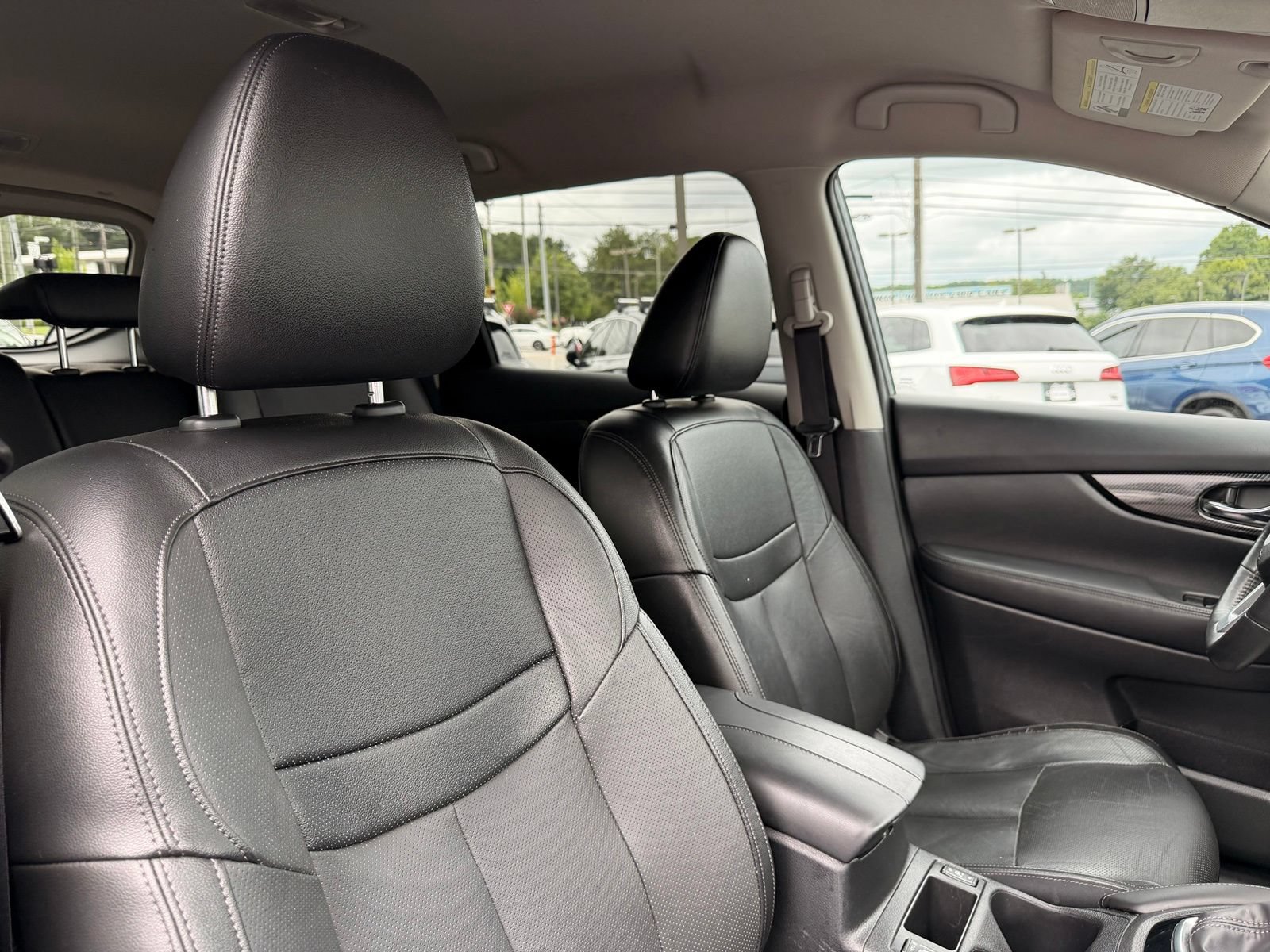 Used 2017 Nissan Rogue SL AWD/4WD image 35