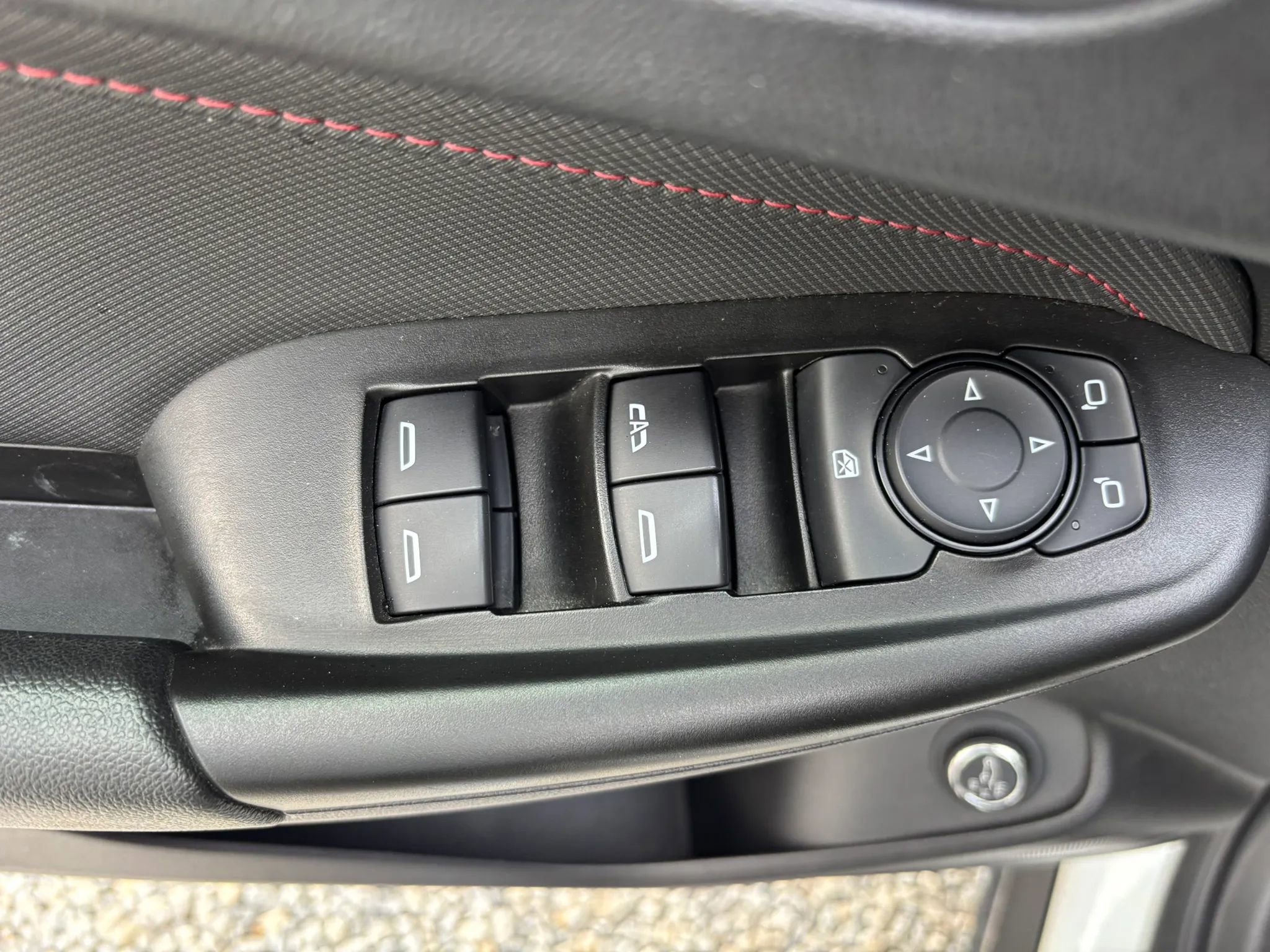 Used 2021 Chevrolet TrailBlazer RS w/ Sun and Liftgate Package FWD image 19