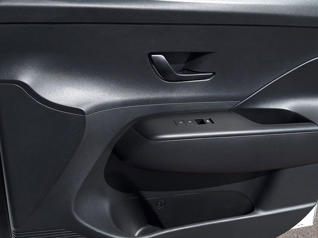 Certified 2024 Hyundai Kona SE image 27