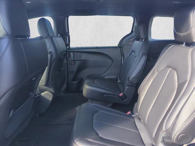 New 2026 Chrysler Pacifica Select w/ S Appearance Package image 13