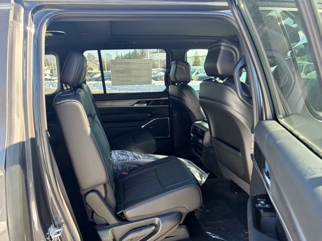 New 2026 Jeep Grand Wagoneer 4WD w/ Premium Group I image 32