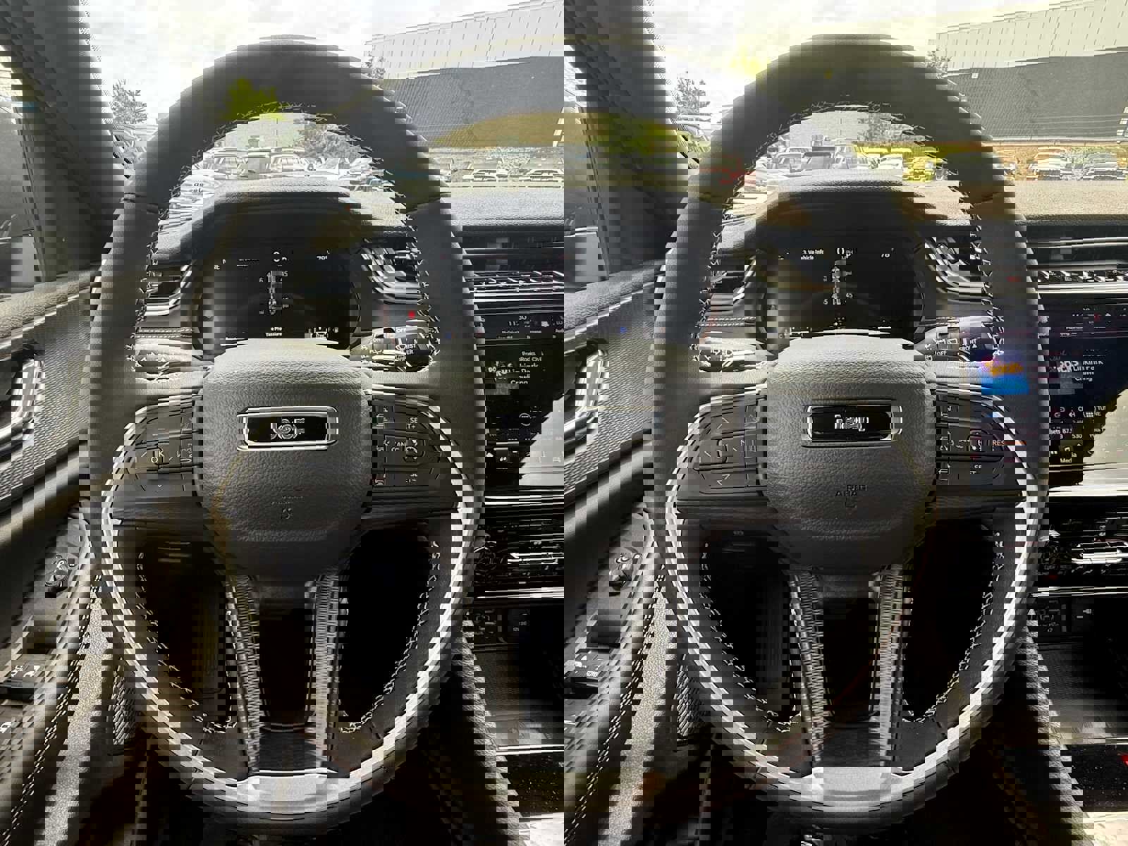 New 2025 Jeep Grand Cherokee Altitude image 9