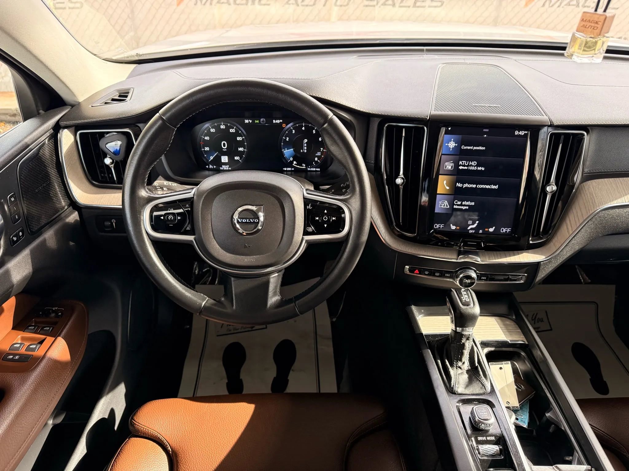 Used 2020 Volvo XC60 T5 Inscription image 32