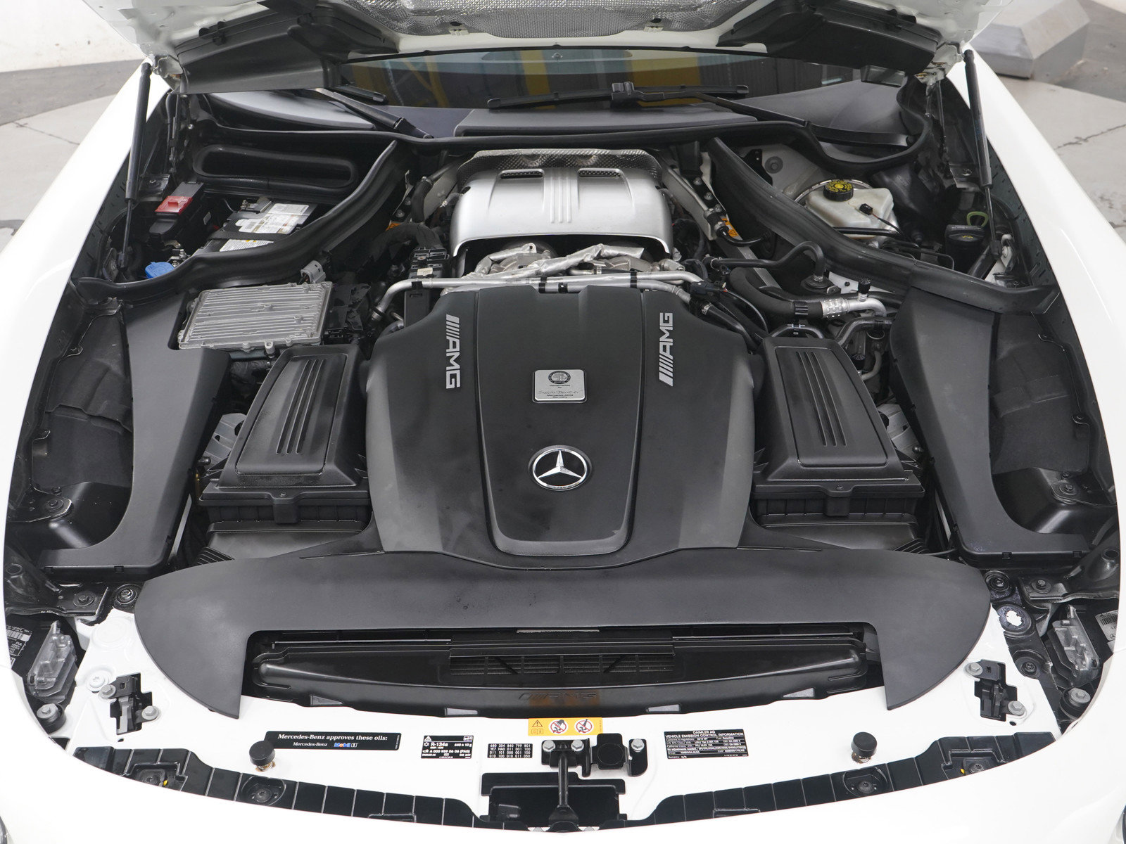 Used 2019 Mercedes-Benz AMG GT Roadster image 33