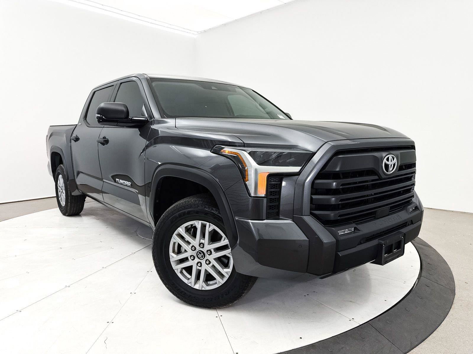 Used 2024 Toyota Tundra SR5 w/ SR5 Convenience Package AWD/4WD image 1