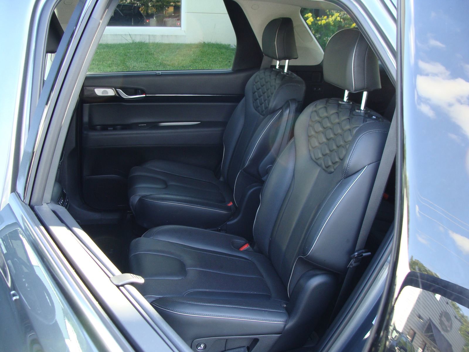 Used 2022 Hyundai Palisade Limited w/ Cargo Package image 7