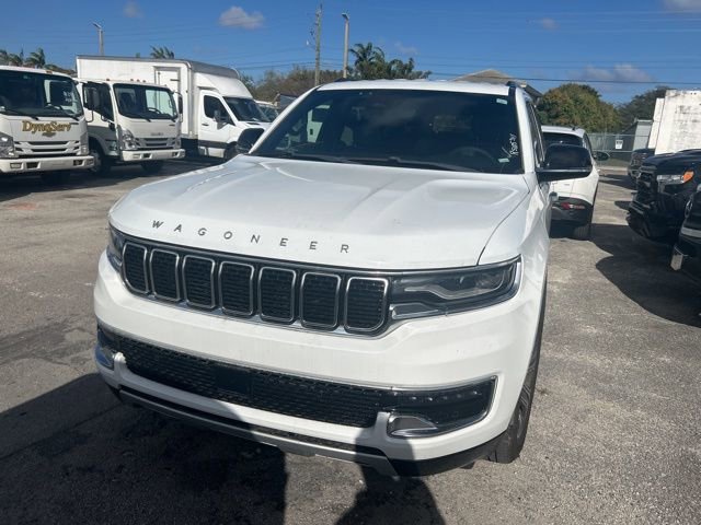 Used 2024 Jeep Wagoneer L Series II w/ Flexible Seating Group image 3