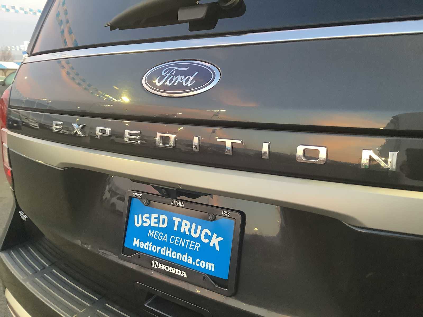 Used 2023 Ford Expedition Max XLT image 6