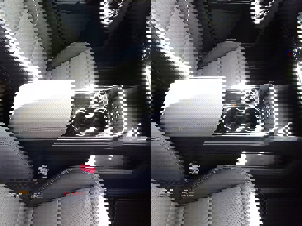 New 2026 Chevrolet Equinox LT w/ Convenience Package II image 18