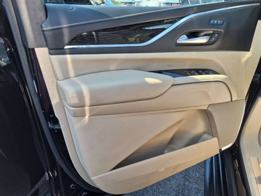 Certified 2024 Cadillac Escalade Premium Luxury RWD image 10