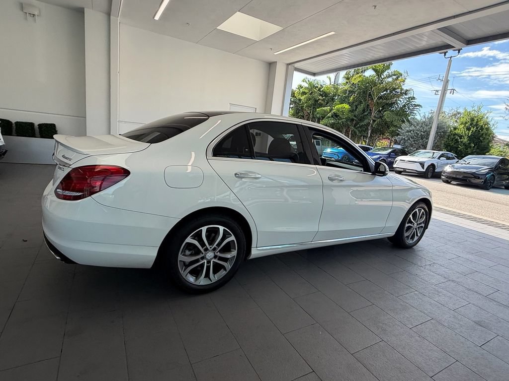 Used 2016 Mercedes-Benz C 300 4MATIC Sedan image 5