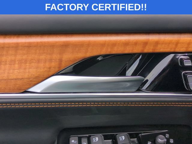Certified 2024 Jeep Grand Wagoneer Series III AWD/4WD image 13