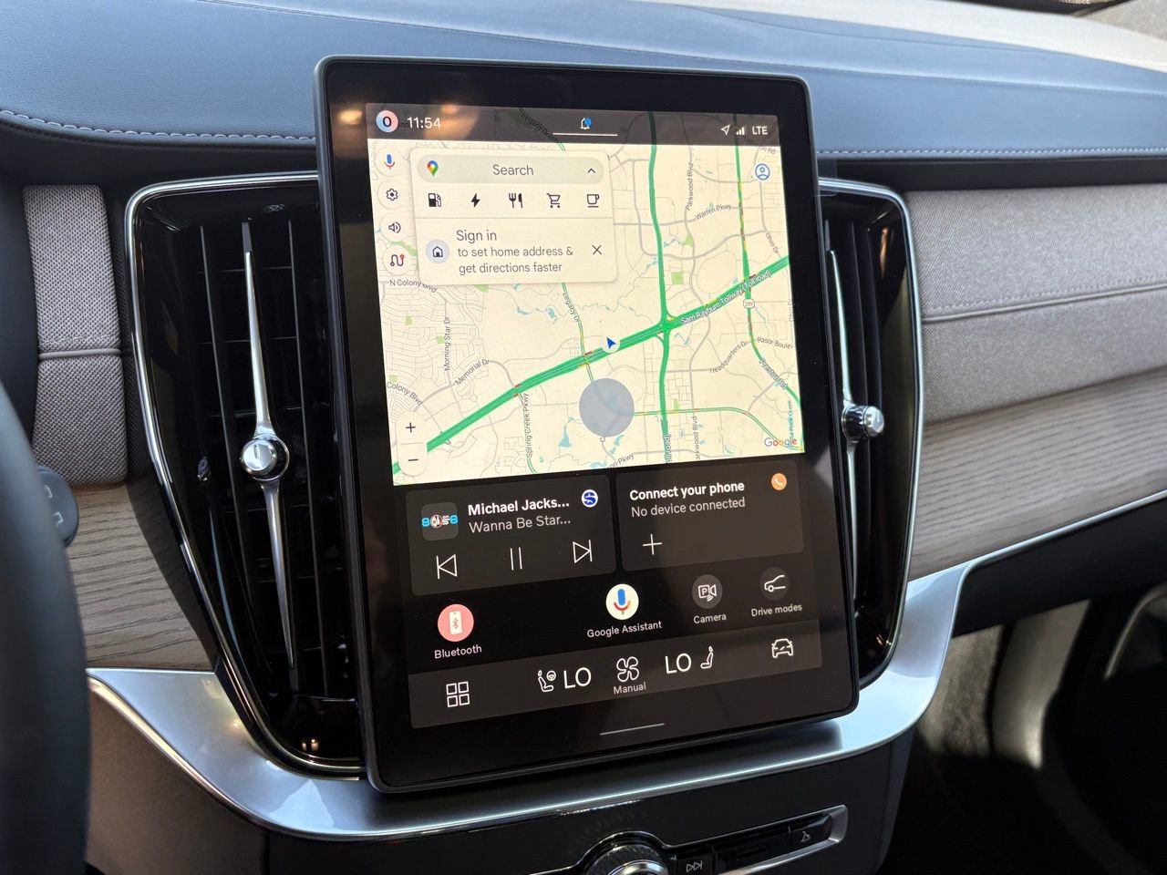 New 2026 Volvo XC90 T8 Plus image 17