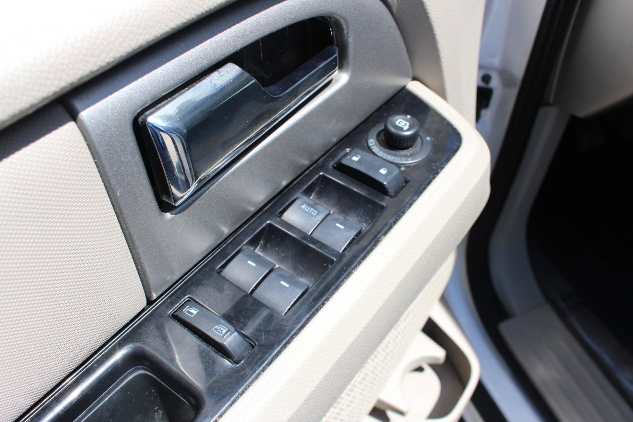 Used 2014 Ford Expedition Limited w/ Equipment Group 301A AWD/4WD image 12