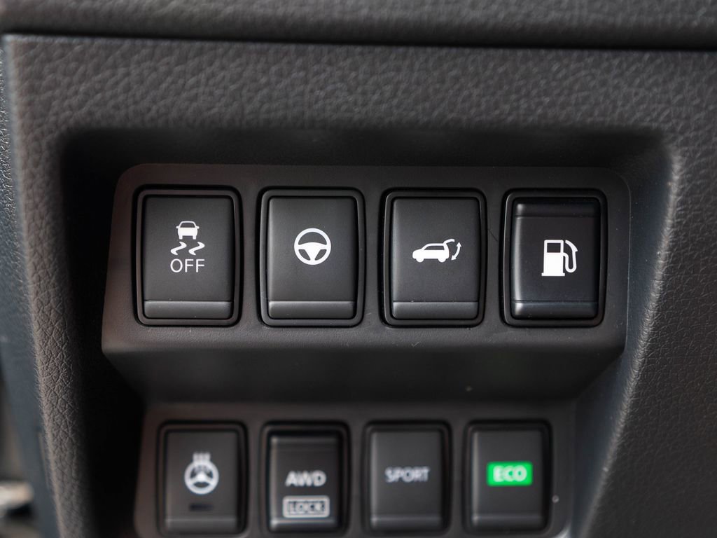 Used 2020 Nissan Rogue SL w/ Premium Package AWD/4WD image 28