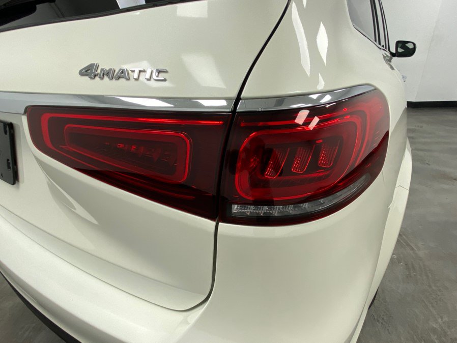 Used 2023 Mercedes-Benz GLS 450 4MATIC image 13