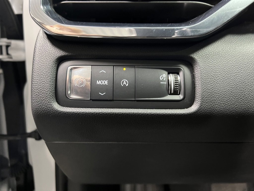 Used 2025 GMC Acadia Elevation image 26