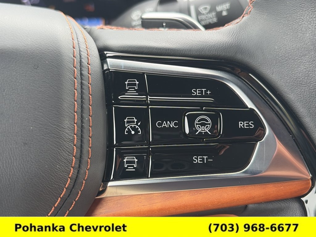 Used 2025 Jeep Grand Cherokee L Summit AWD/4WD image 13
