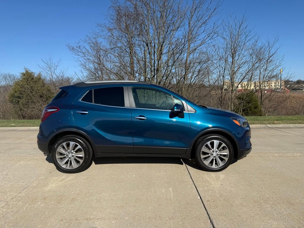 Used 2019 Buick Encore Preferred image 2