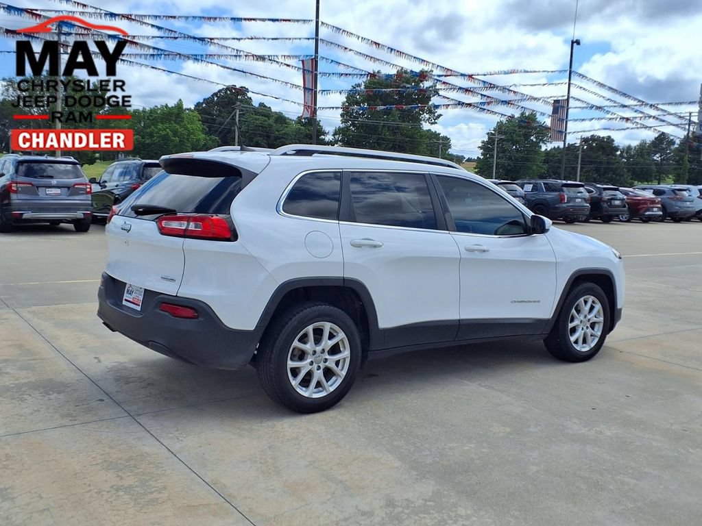 Used 2018 Jeep Cherokee Latitude FWD image 18