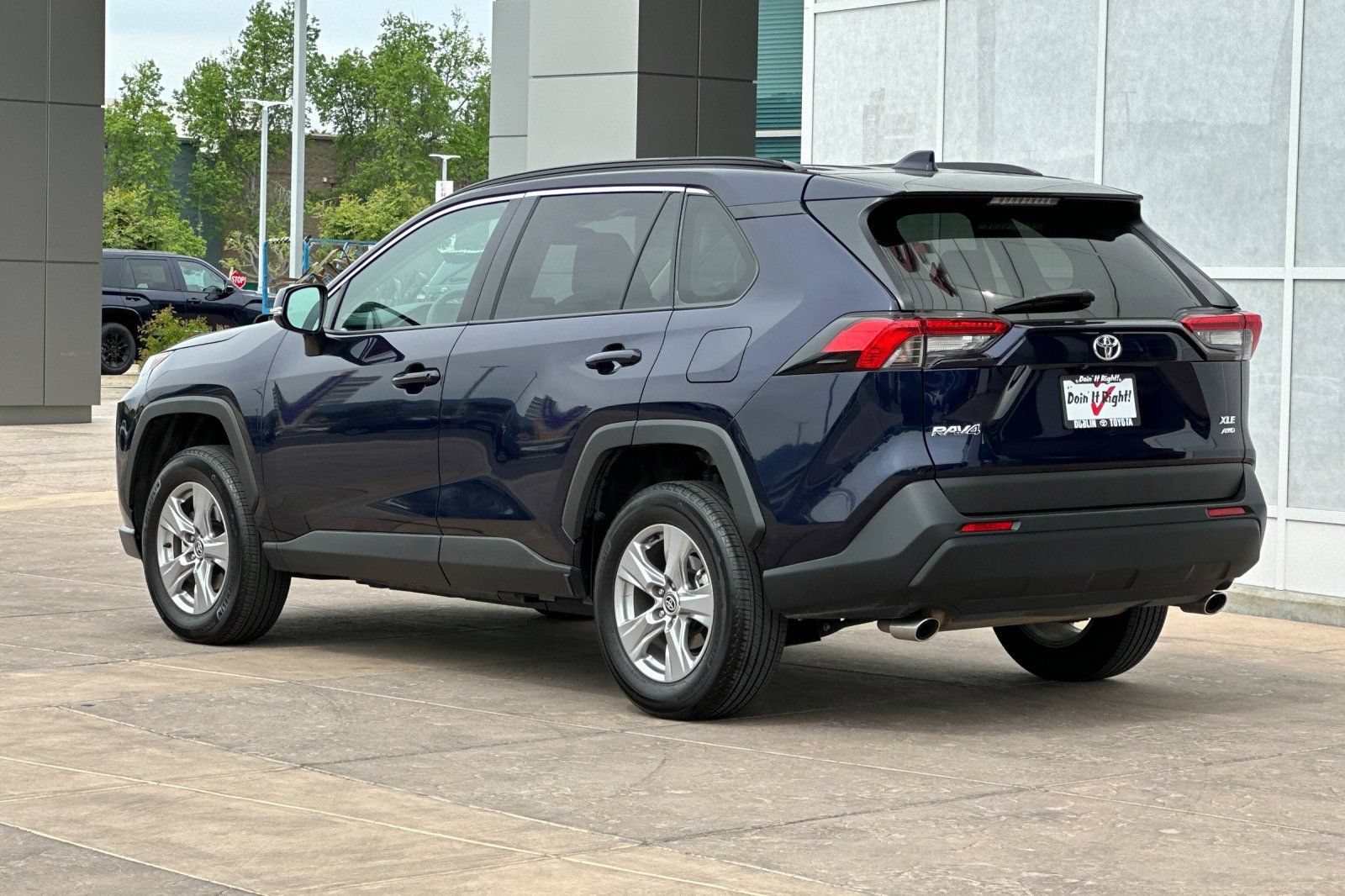 Used 2025 Toyota RAV4 XLE AWD/4WD image 6