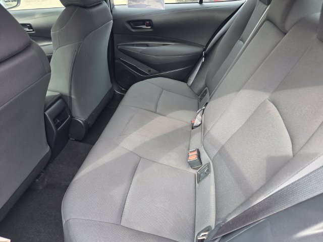 Used 2022 Toyota Corolla LE FWD image 9