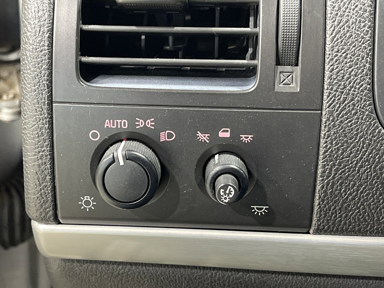 Used 2006 Pontiac Montana SV6 w/ Convenience Package image 27