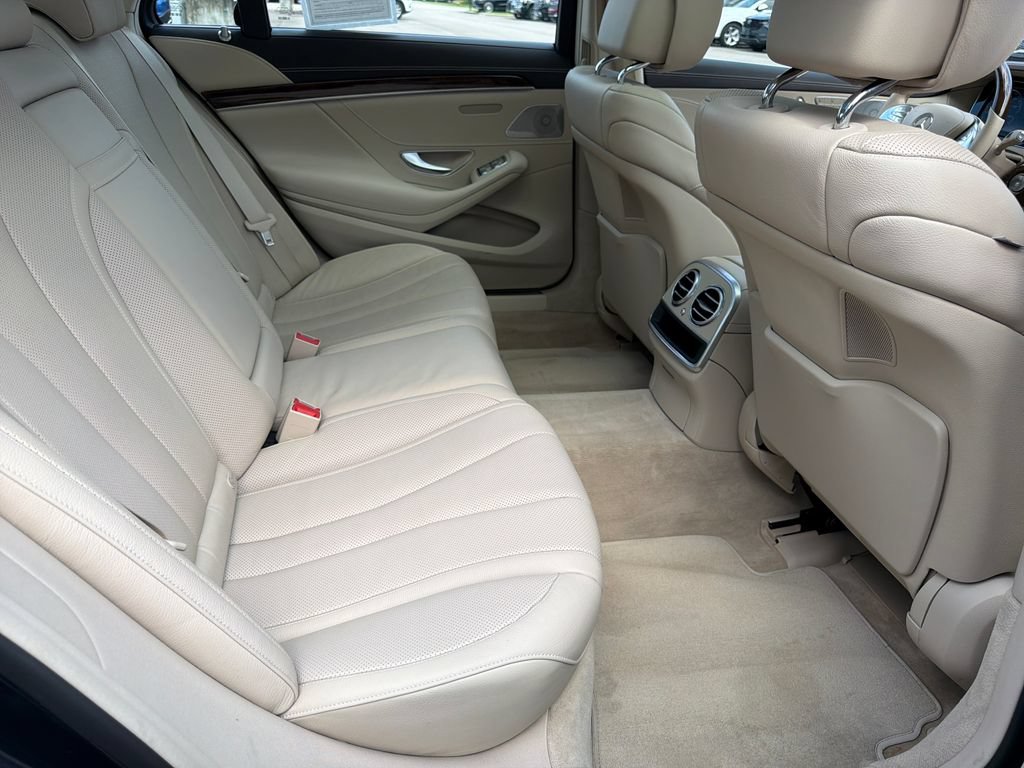 Used 2016 Mercedes-Benz S 550 4MATIC Sedan image 54