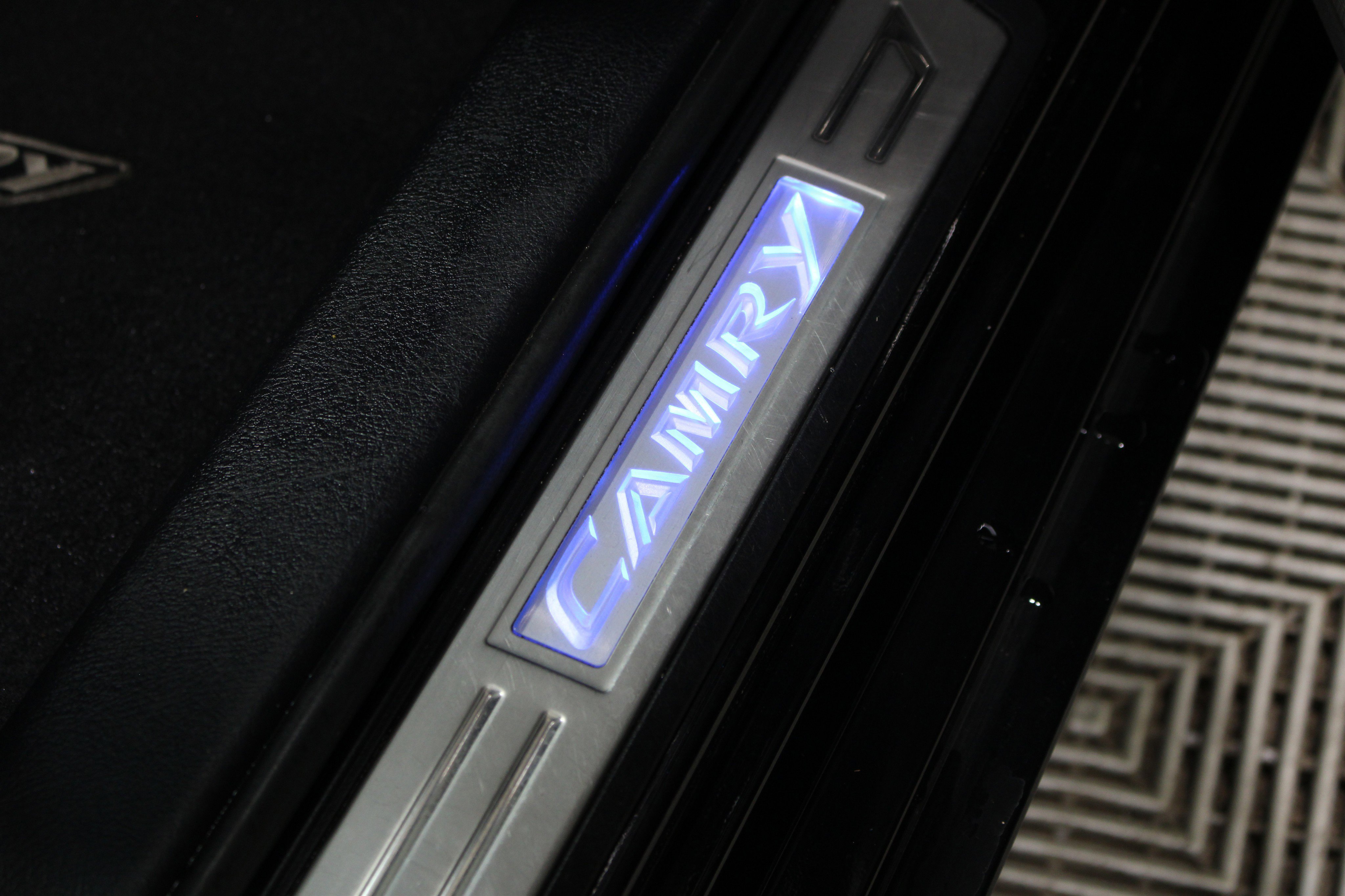 Used 2015 Toyota Camry XSE w/ Advanced Technology Package FWD image 28