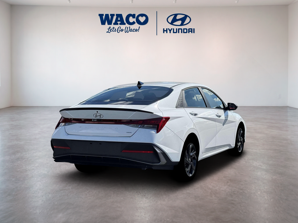 New 2026 Hyundai Elantra SEL FWD image 7