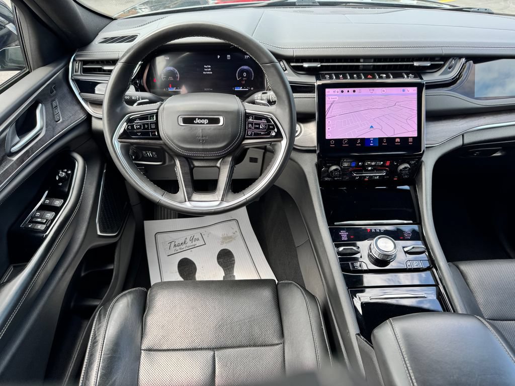 Used 2023 Jeep Grand Cherokee Overland w/ Luxury Tech Group IV AWD/4WD image 20