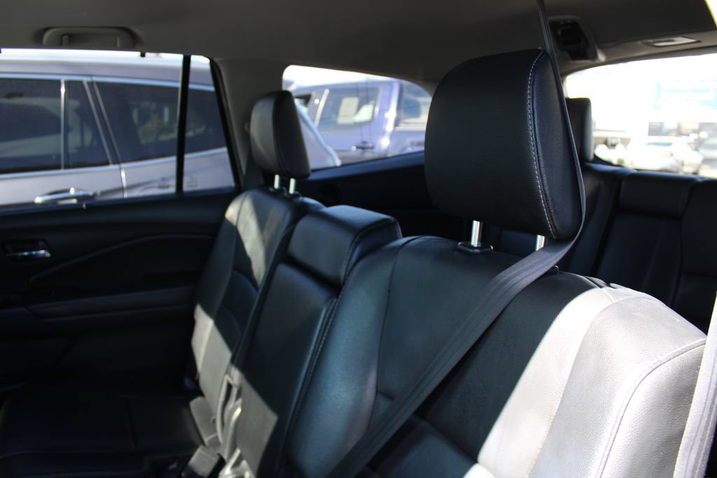 Used 2017 Honda Pilot Touring image 17