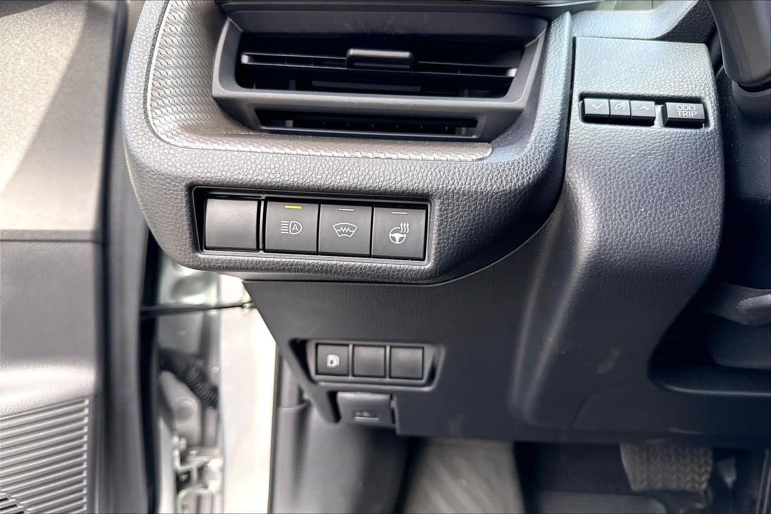 Certified 2024 Toyota Prius XLE FWD image 33