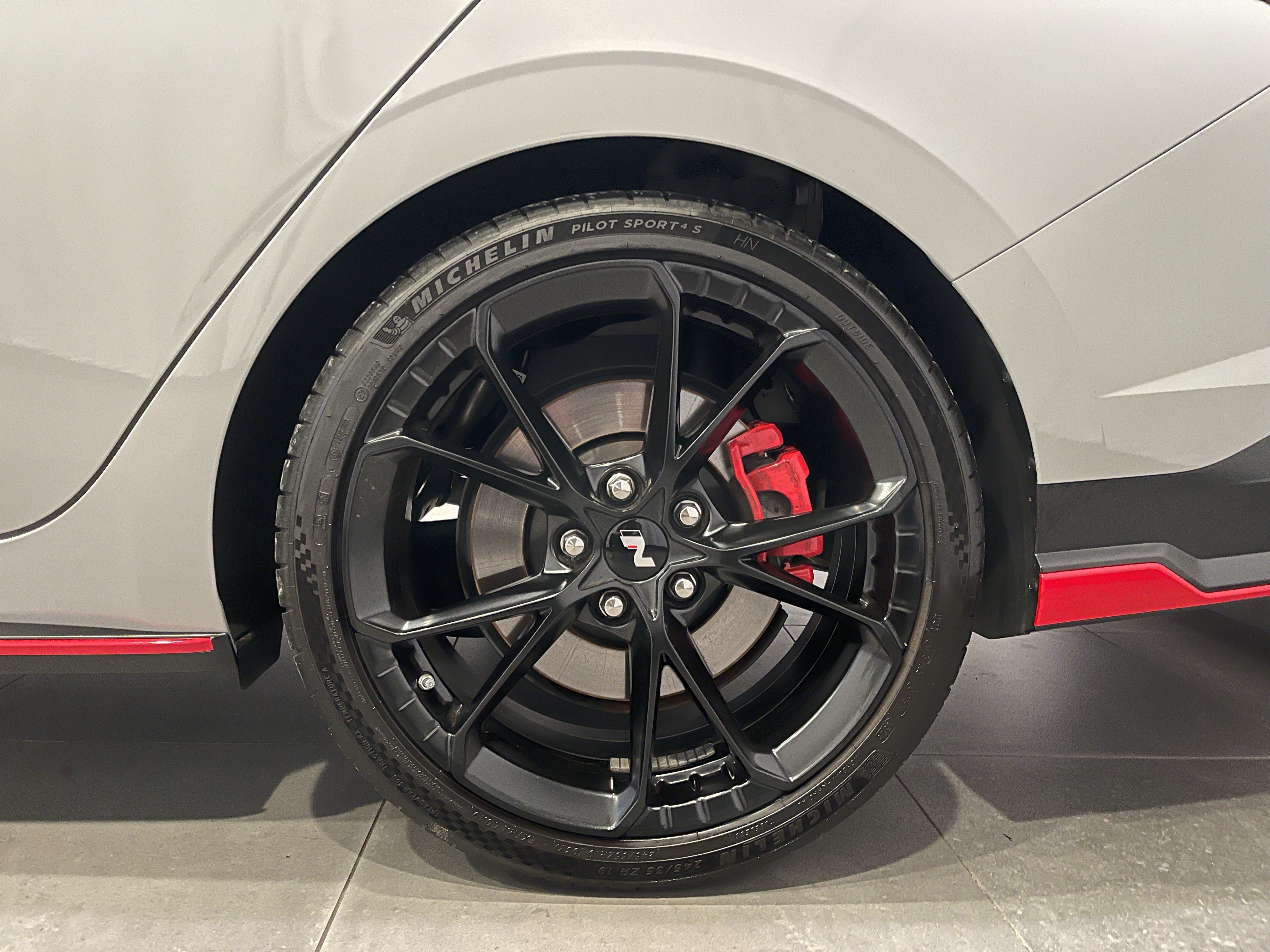 Used 2025 Hyundai Elantra N w/ Cargo Package FWD image 8