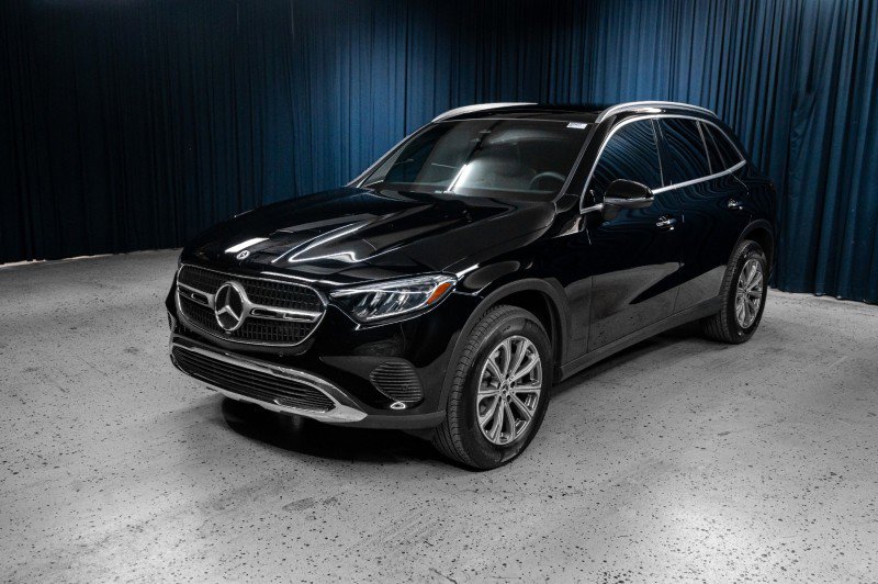 Certified 2026 Mercedes-Benz GLC 300 image 1