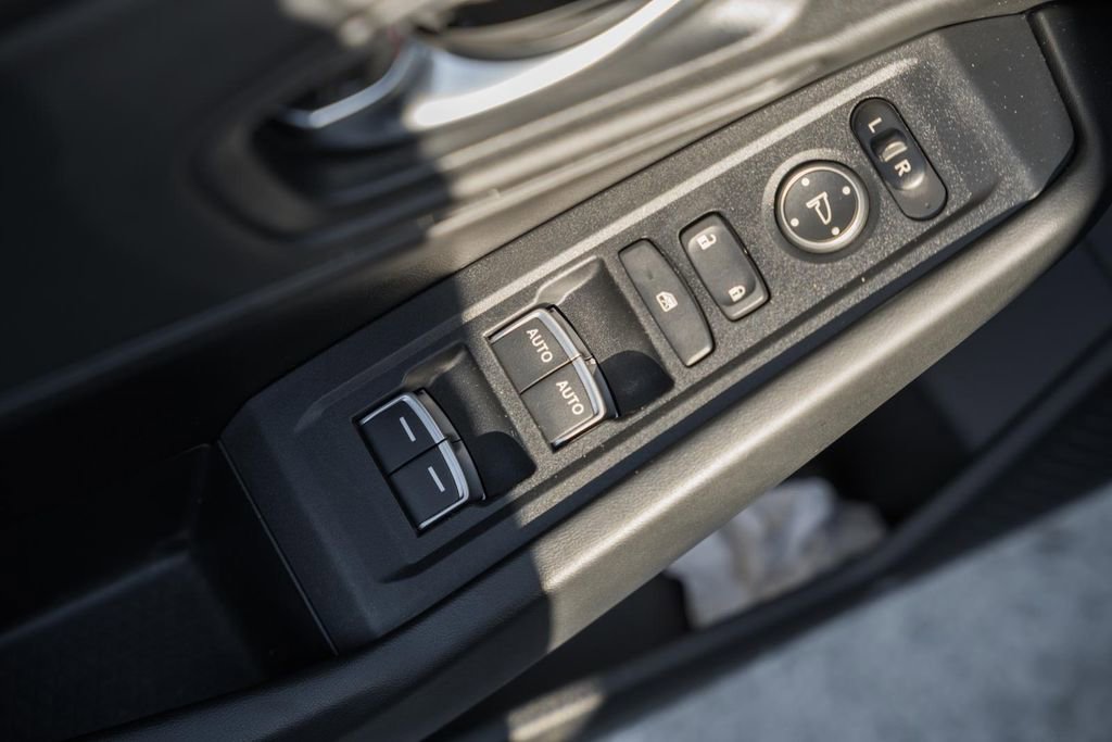 Certified 2023 Honda Accord EX image 35