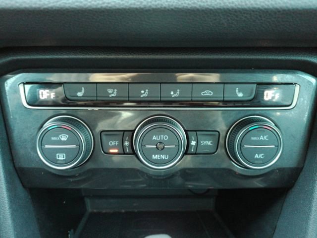 Used 2021 Volkswagen Tiguan SE FWD image 43