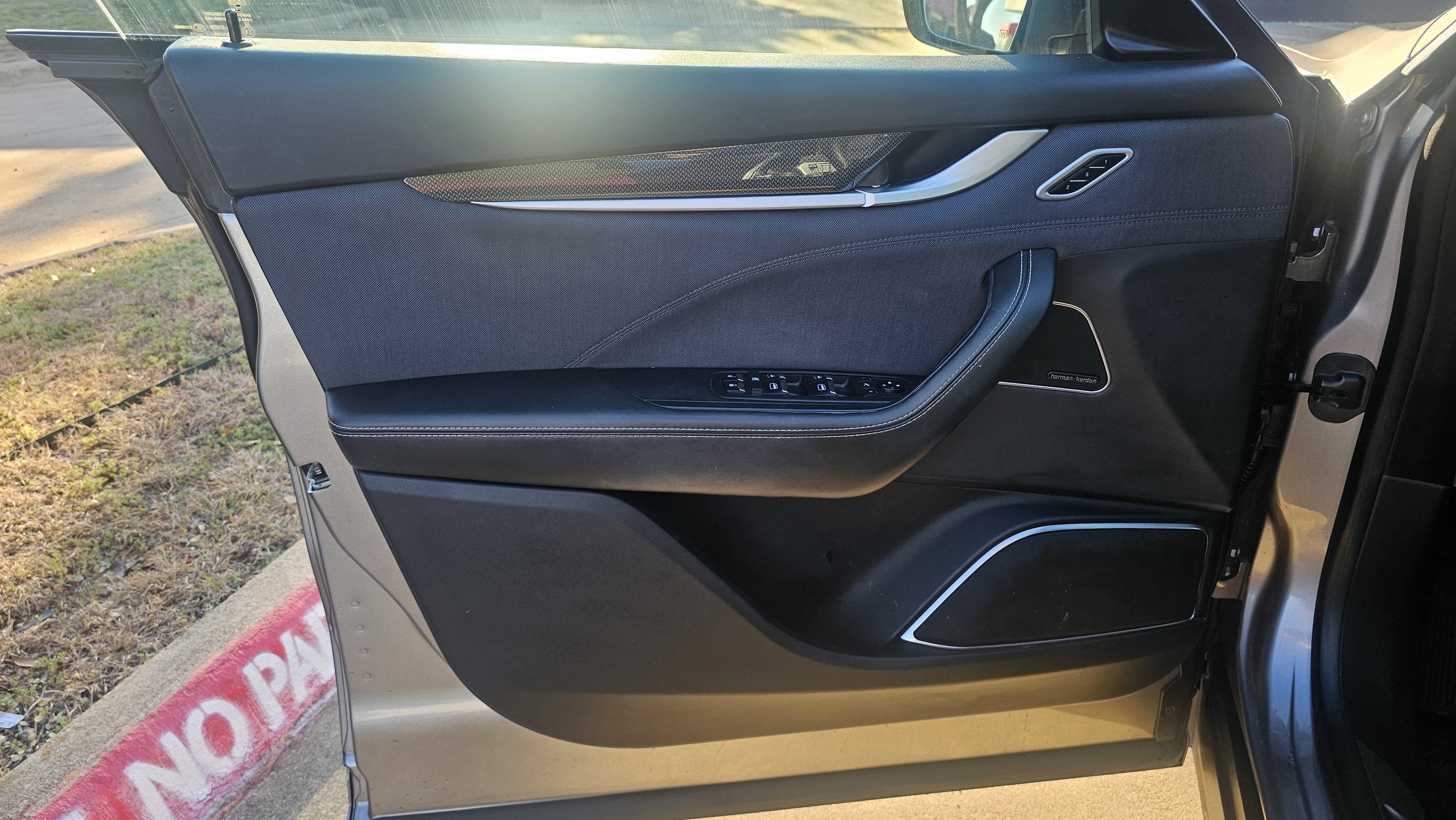 Used 2021 Maserati Levante GranLusso image 29