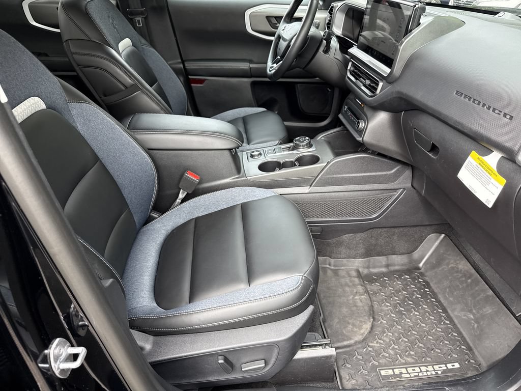 Used 2025 Ford Bronco Sport Outer Banks w/ Outer Banks Tech Package+ AWD/4WD image 13