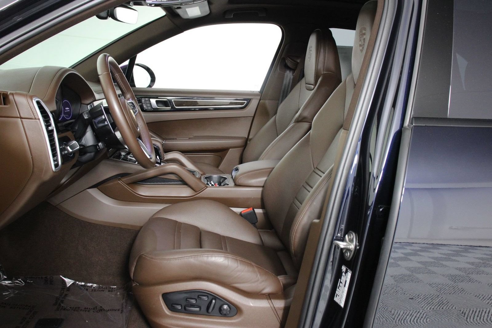 Certified 2023 Porsche Cayenne S AWD/4WD image 5