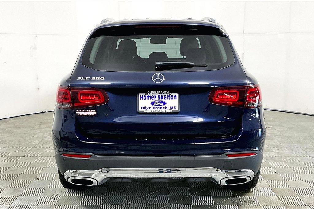 Used 2022 Mercedes-Benz GLC 300 w/ Premium Package Lite image 4