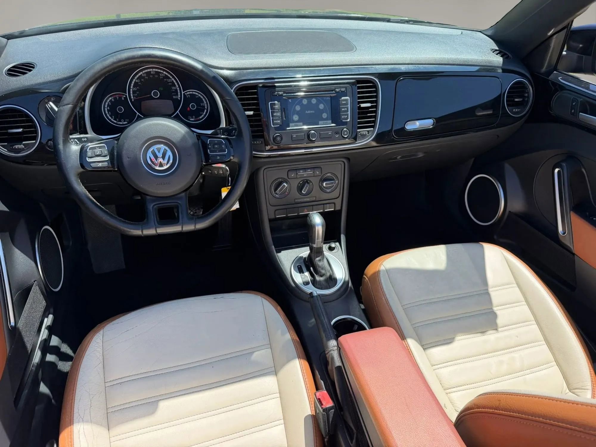 Used 2015 Volkswagen Beetle 1.8T FWD image 22