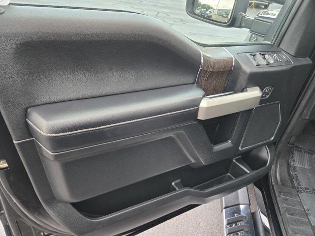 Used 2020 Ford F350 Lariat w/ Chrome Package AWD/4WD image 35