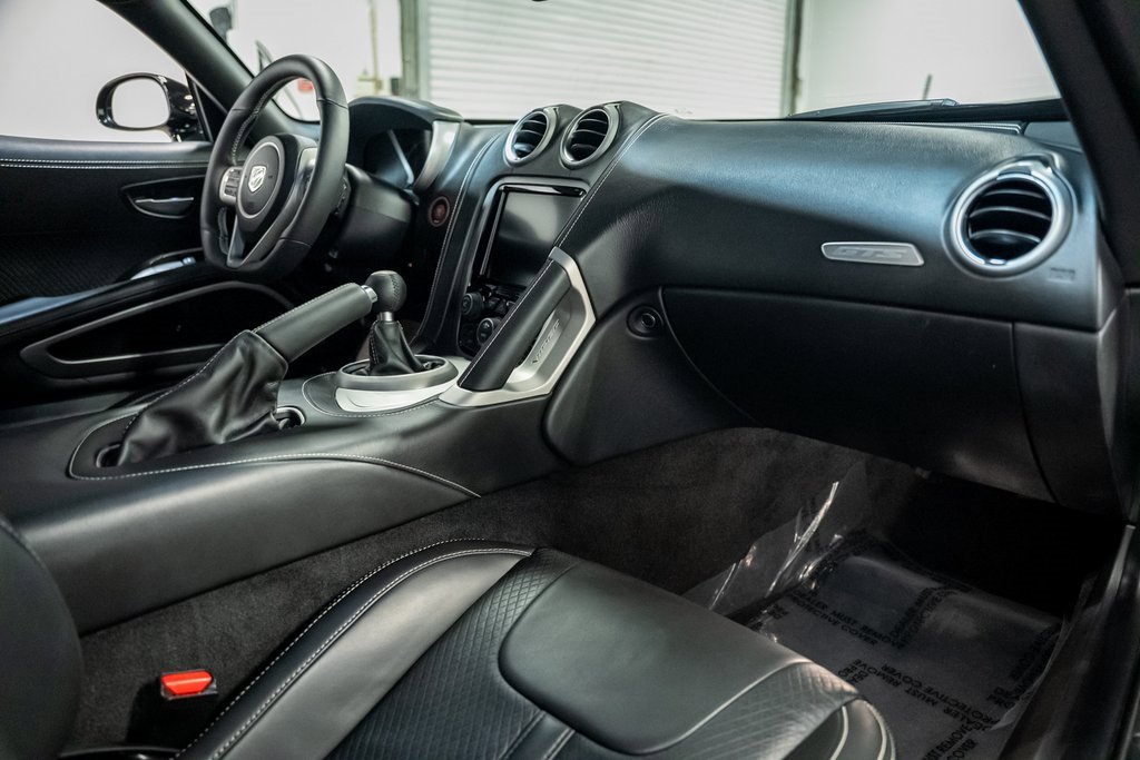 Used 2013 SRT Viper GTS w/ GTS Laguna Interior Pkg image 50