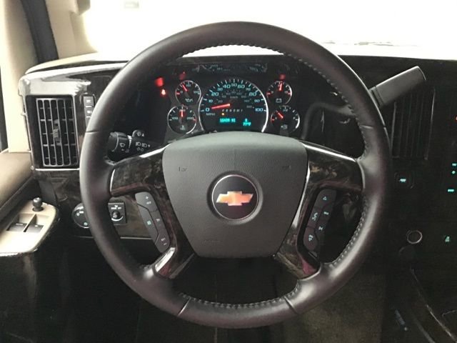 Used 2023 Chevrolet Express 2500 image 24