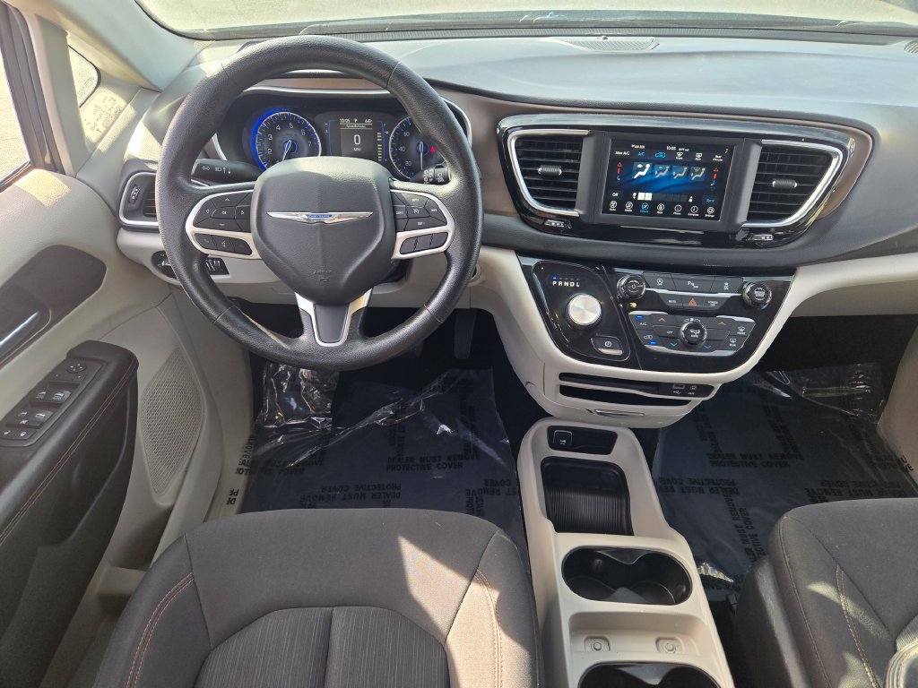 Used 2019 Chrysler Pacifica LX FWD image 25