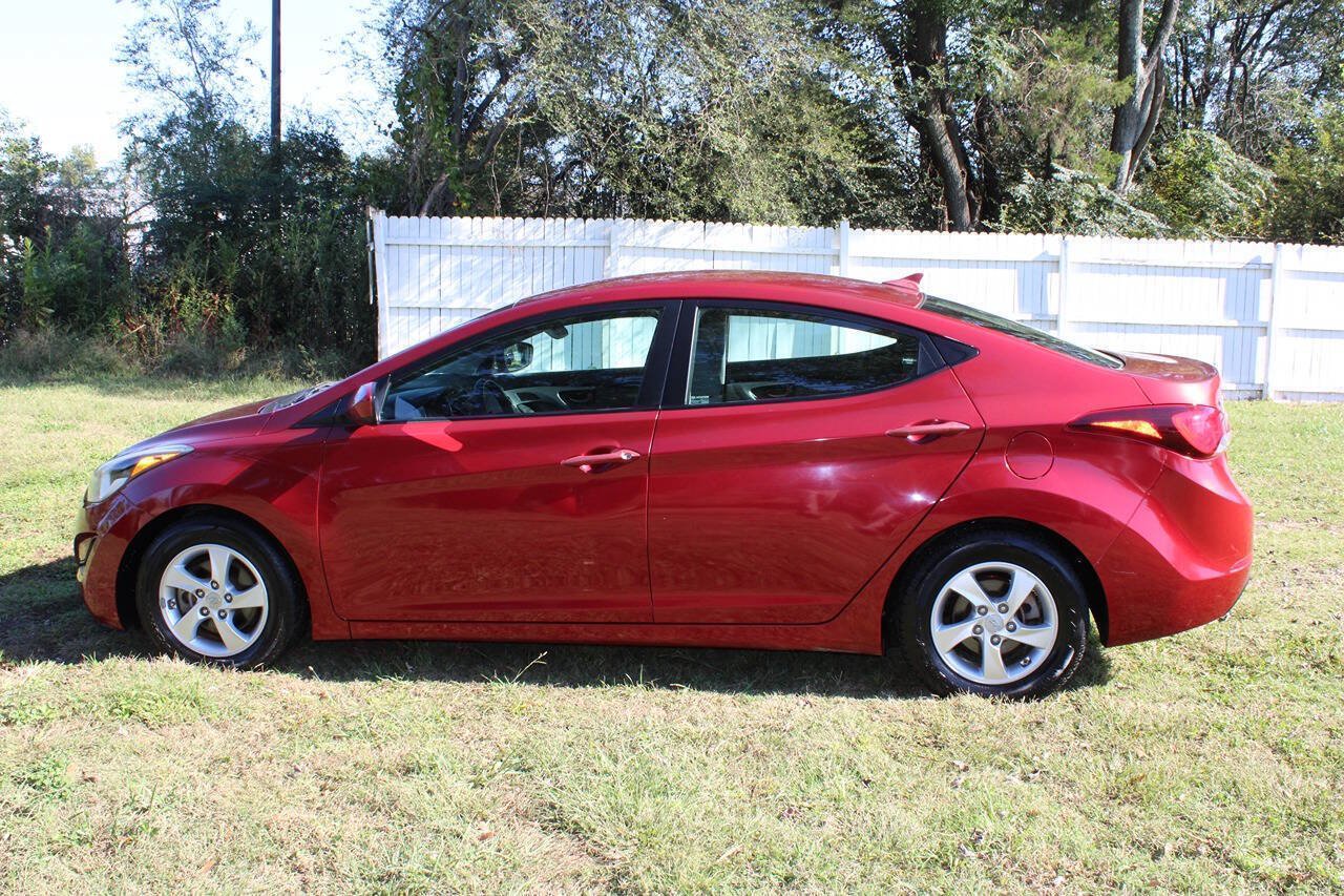 Used 2015 Hyundai Elantra SE FWD image 12